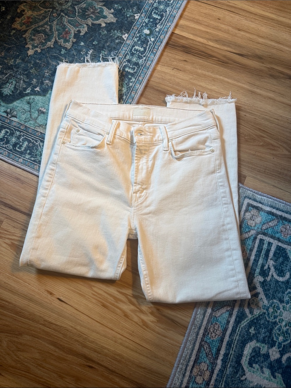 High-Rise Mother tan/cream Cropped Jeans with Frayed Hem